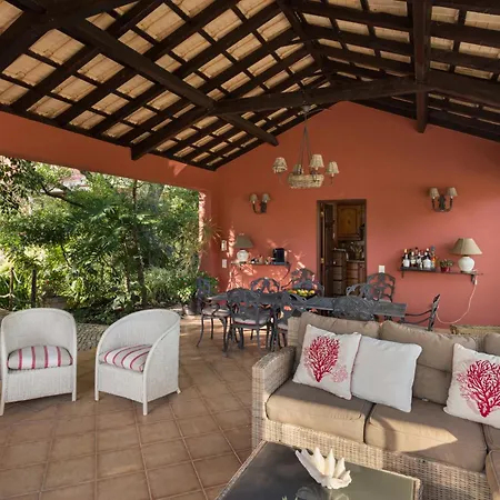 Luxury In Breakfast Pool Tennis * سيسيمبرا